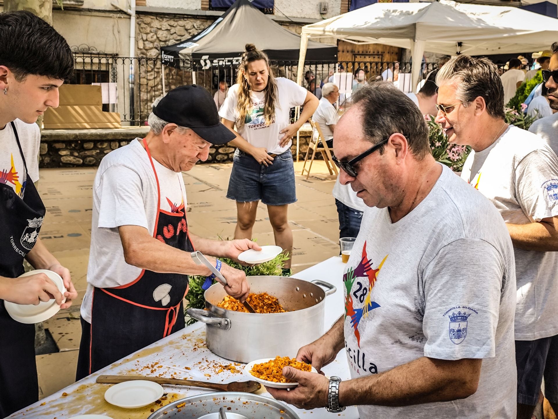 La Fiesta de la Solidaridad de Torrecilla reúne a miles de personas