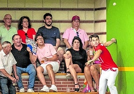 Imaz golpe pegado a la grada.