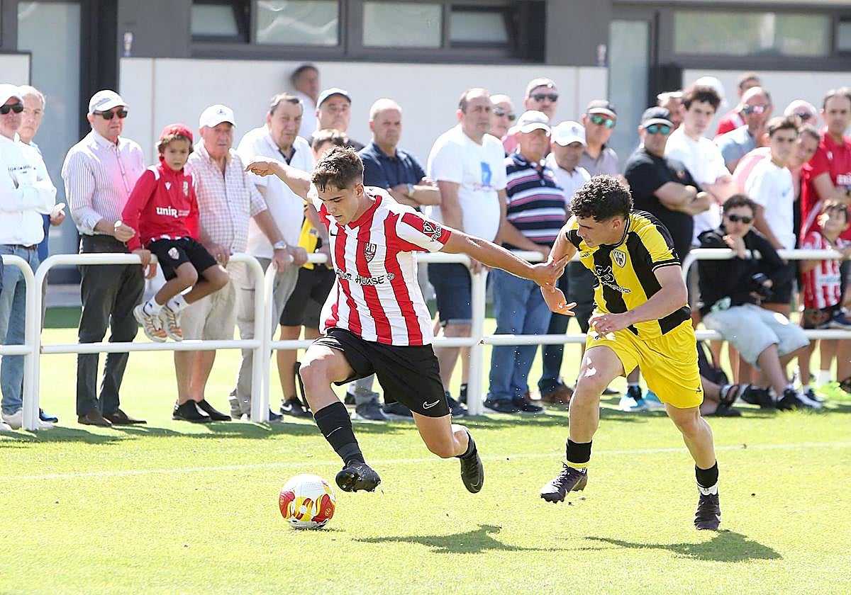 Febas se escapa de Albizua por la banda derecha.