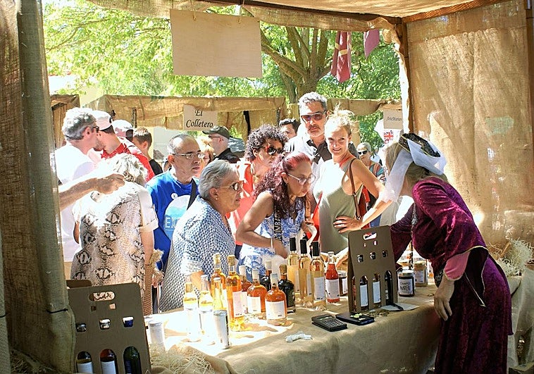 Un puesto de artesanía de una anterior edición.