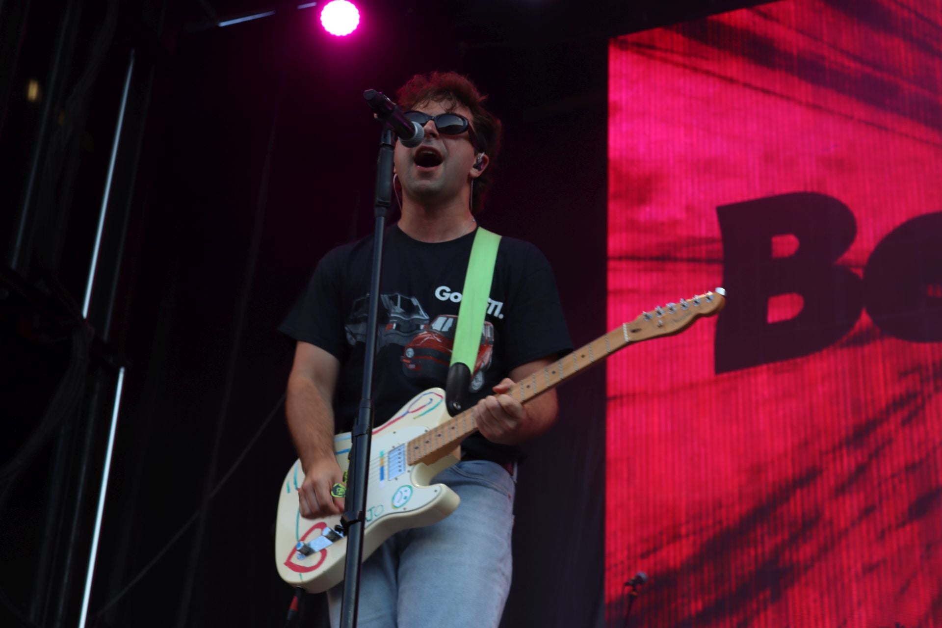 Ambiente festivo en la segunda noche del Ezcaray Fest