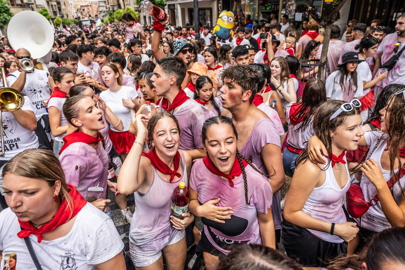 Chupinazo y carrozas: las primeras imágenes de Calahorra en fiestas