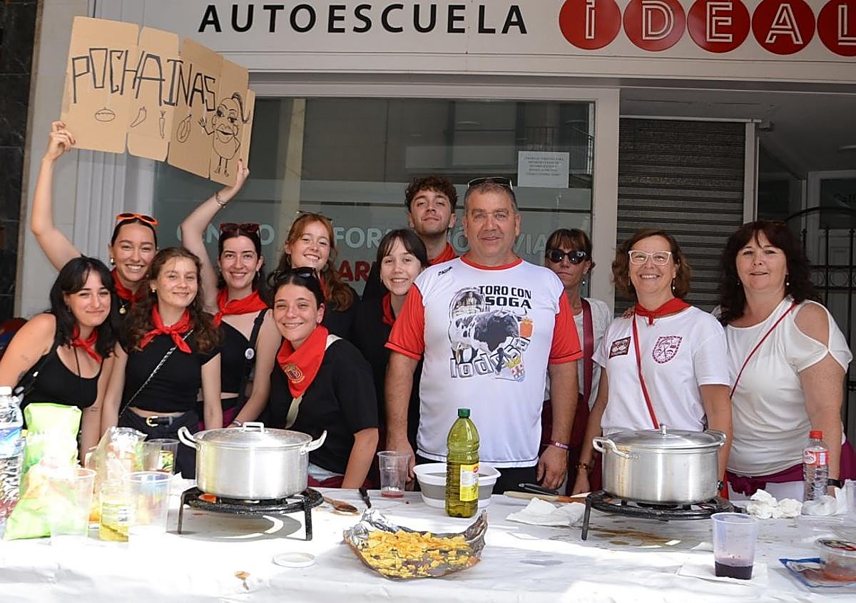 Imagen secundaria 1 - Ambientazo entre huevos y pochas en Calahorra