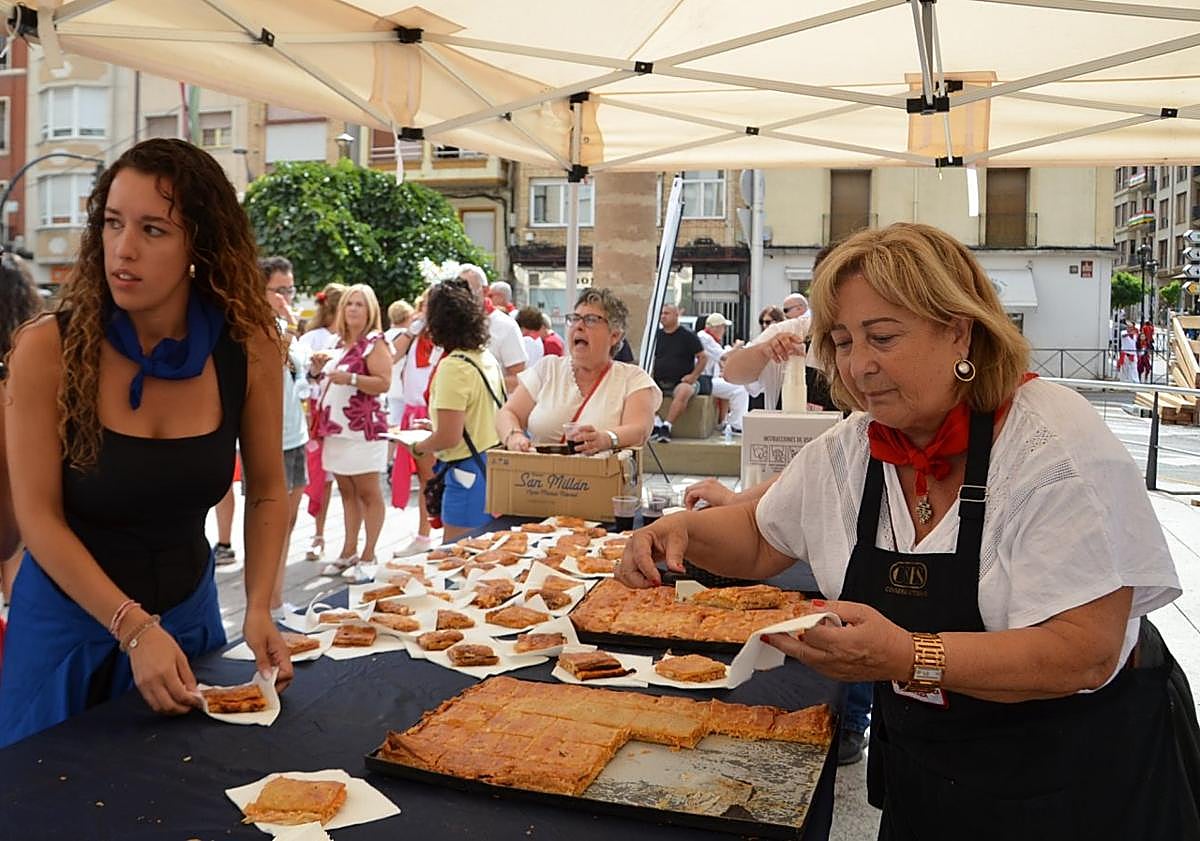Imagen principal - Ambientazo entre huevos y pochas en Calahorra