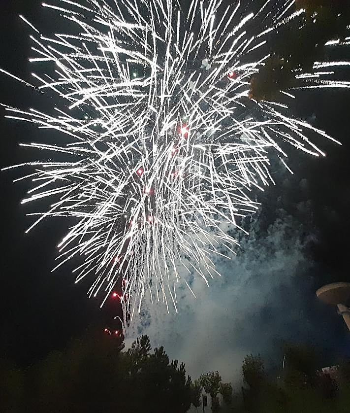 Imagen secundaria 2 - El arte de beber en porrón