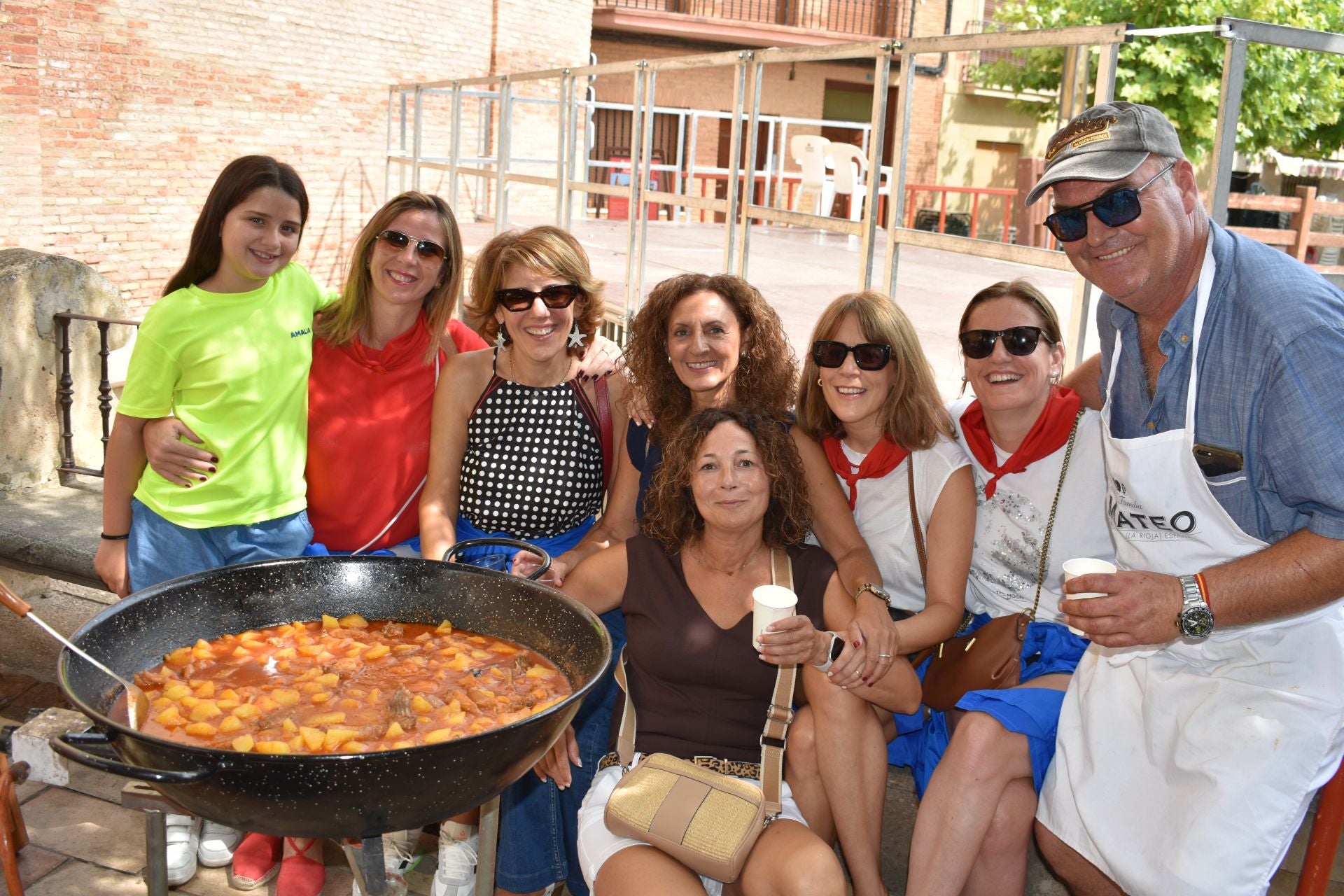 El concurso de calderillos de Aldeanueva reúne a veintidos cuadrillas