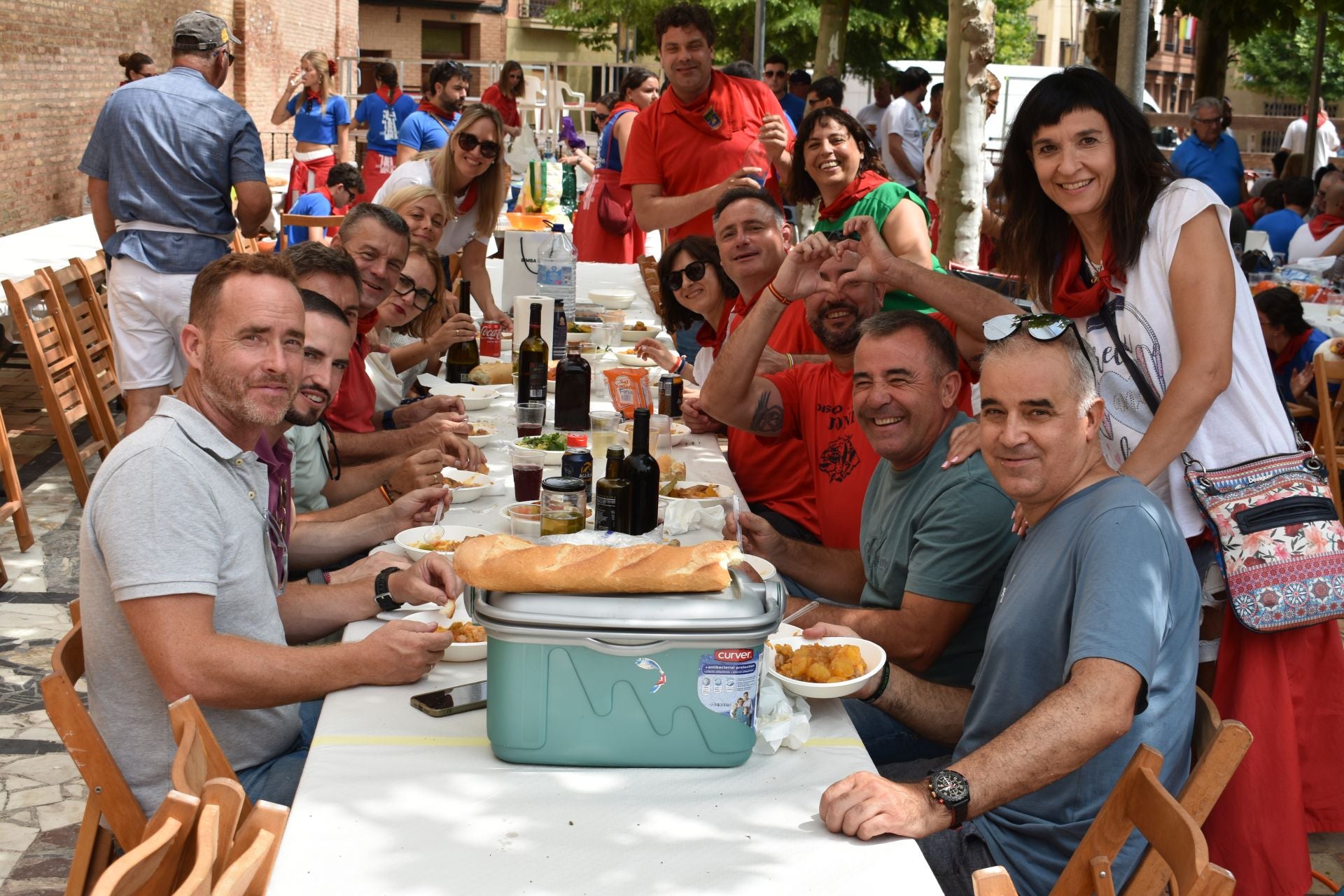 El concurso de calderillos de Aldeanueva reúne a veintidos cuadrillas