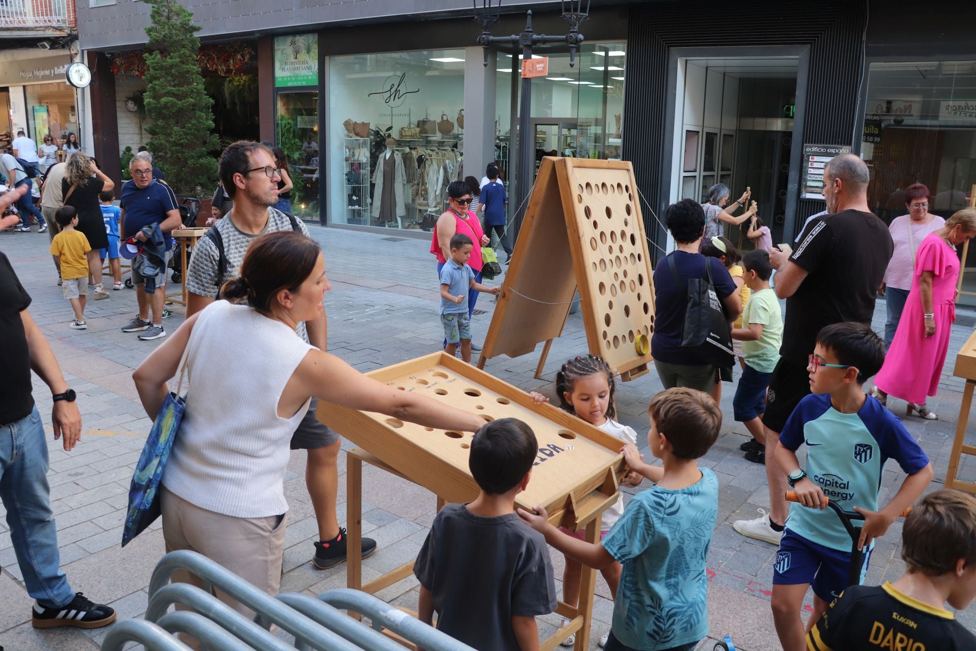 Tarde de juegos en Fliparnedo