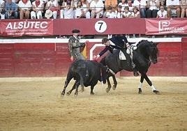 Guillermo Hermoso de Mendoza y Medellín protagonizaron la suerte de la rosa.
