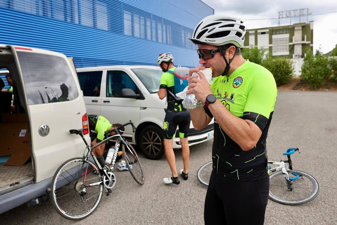 Las imágenes del ambiente festivo por La Vuelta en Ezcaray