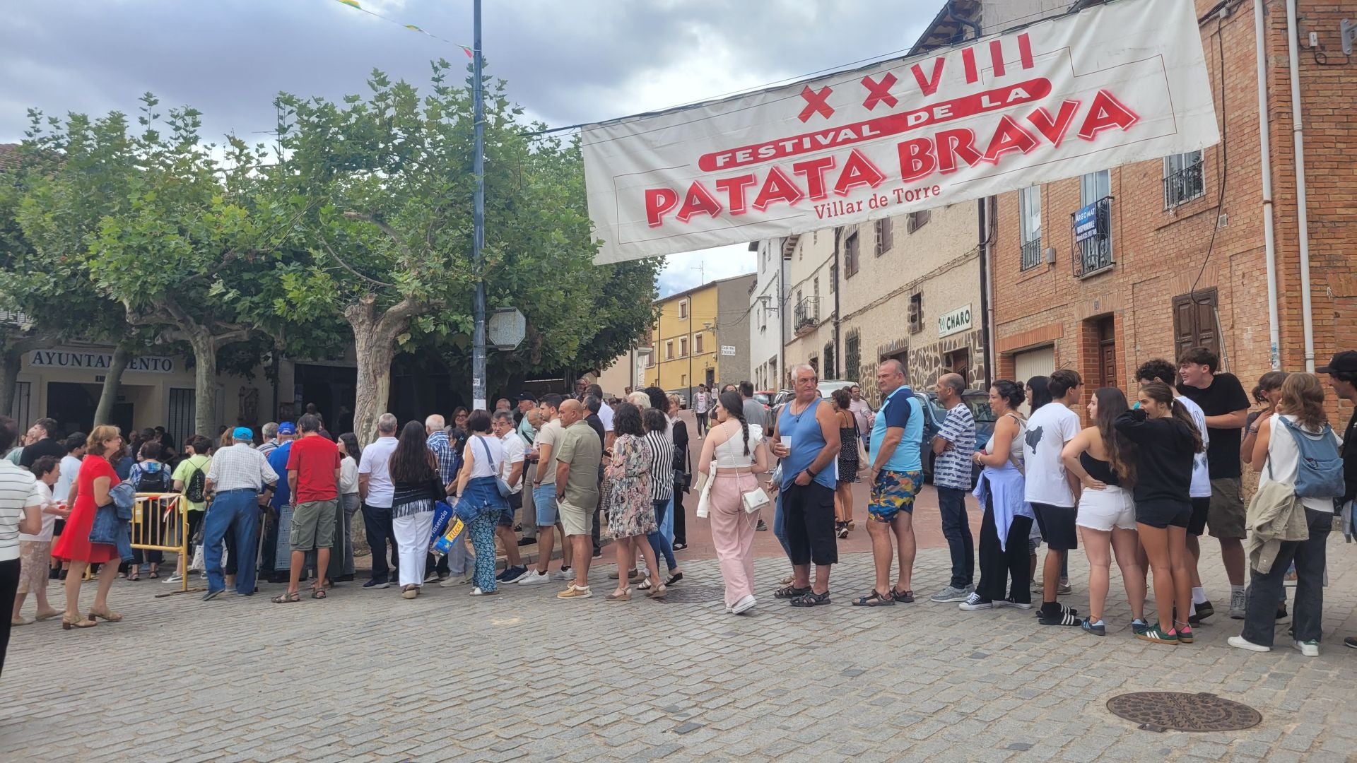 Villar de Torre reparte 2.000 raciones de patatas