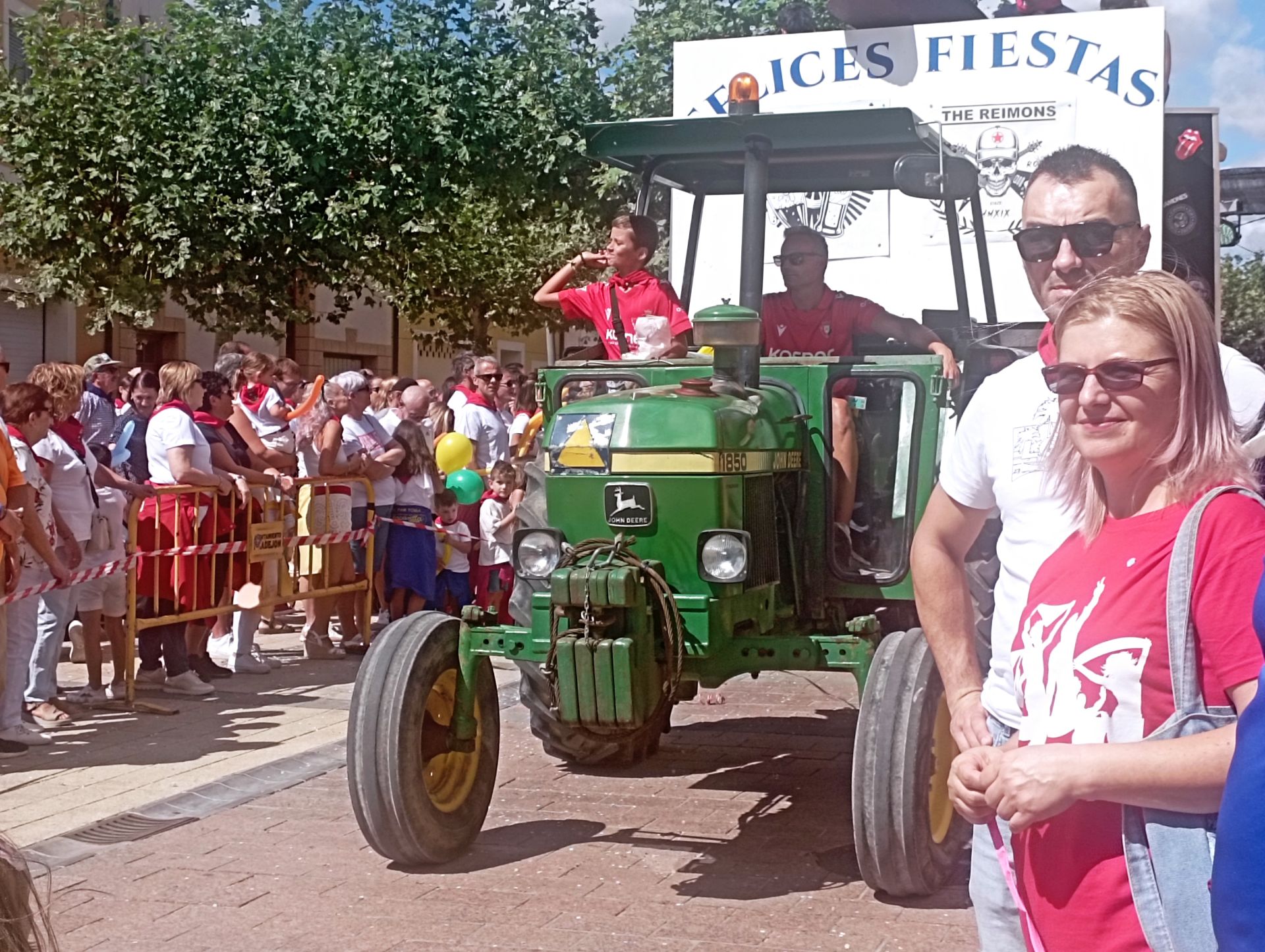 Las imágenes del chupinazo de Pradejón
