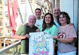 La edil de Festejos y los representantes de las peñas y de Toro en la Calle presentaron ayer el programa.