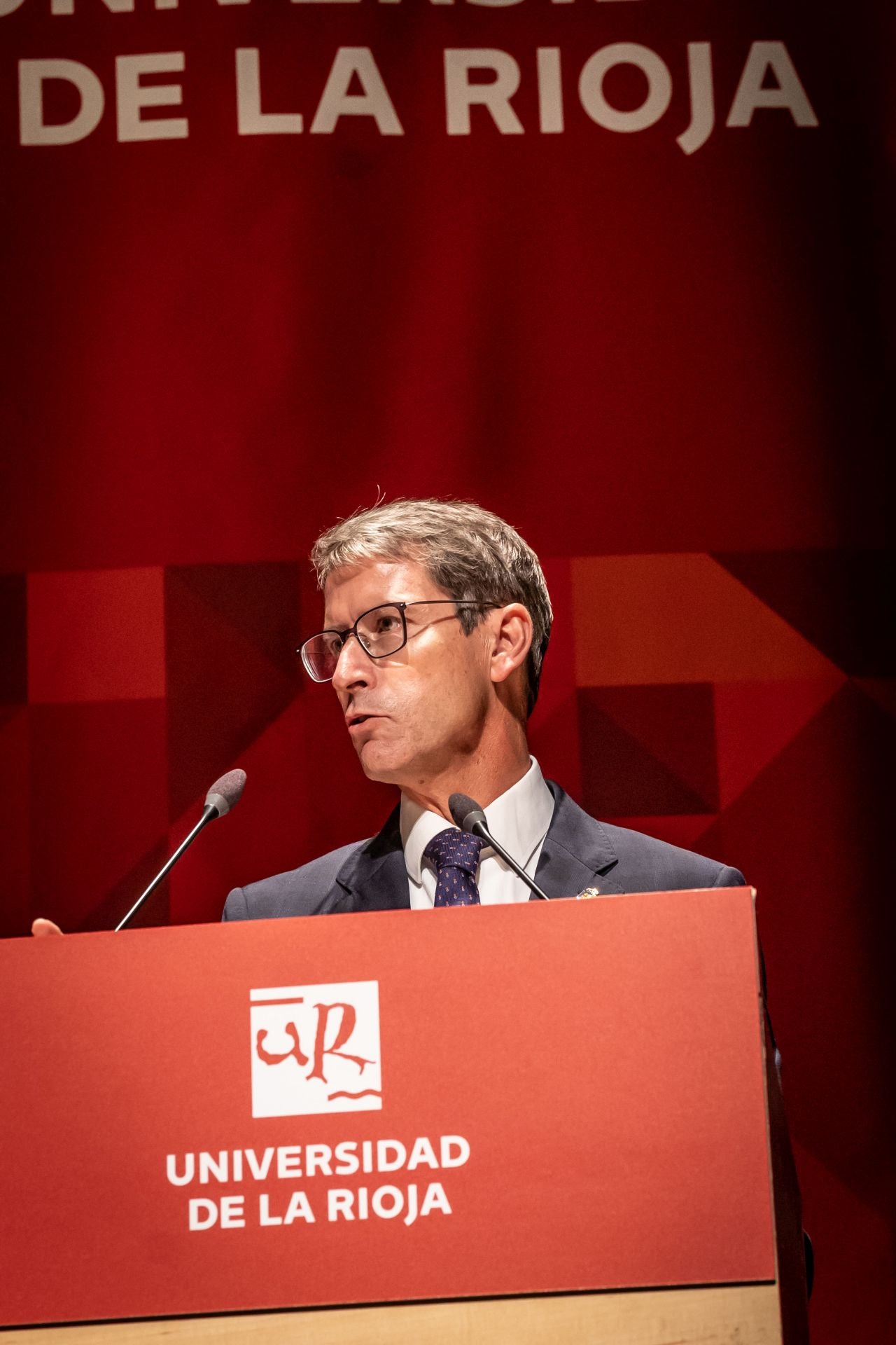 Las imágenes de la apertura del curso académico de la UR