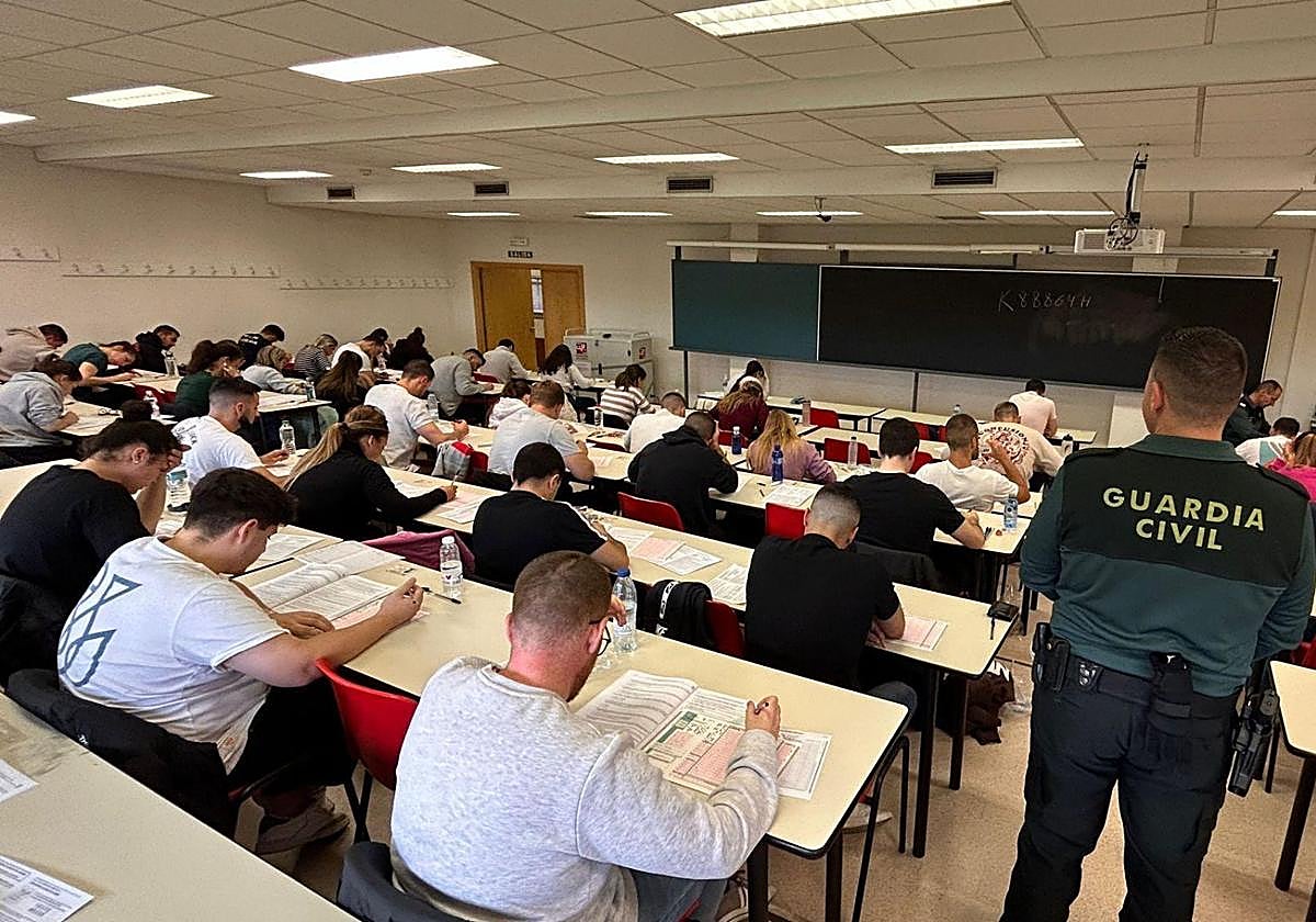 La UR acoge este sábado un examen para ser guardia civil al que se presentan 1.152 opositores