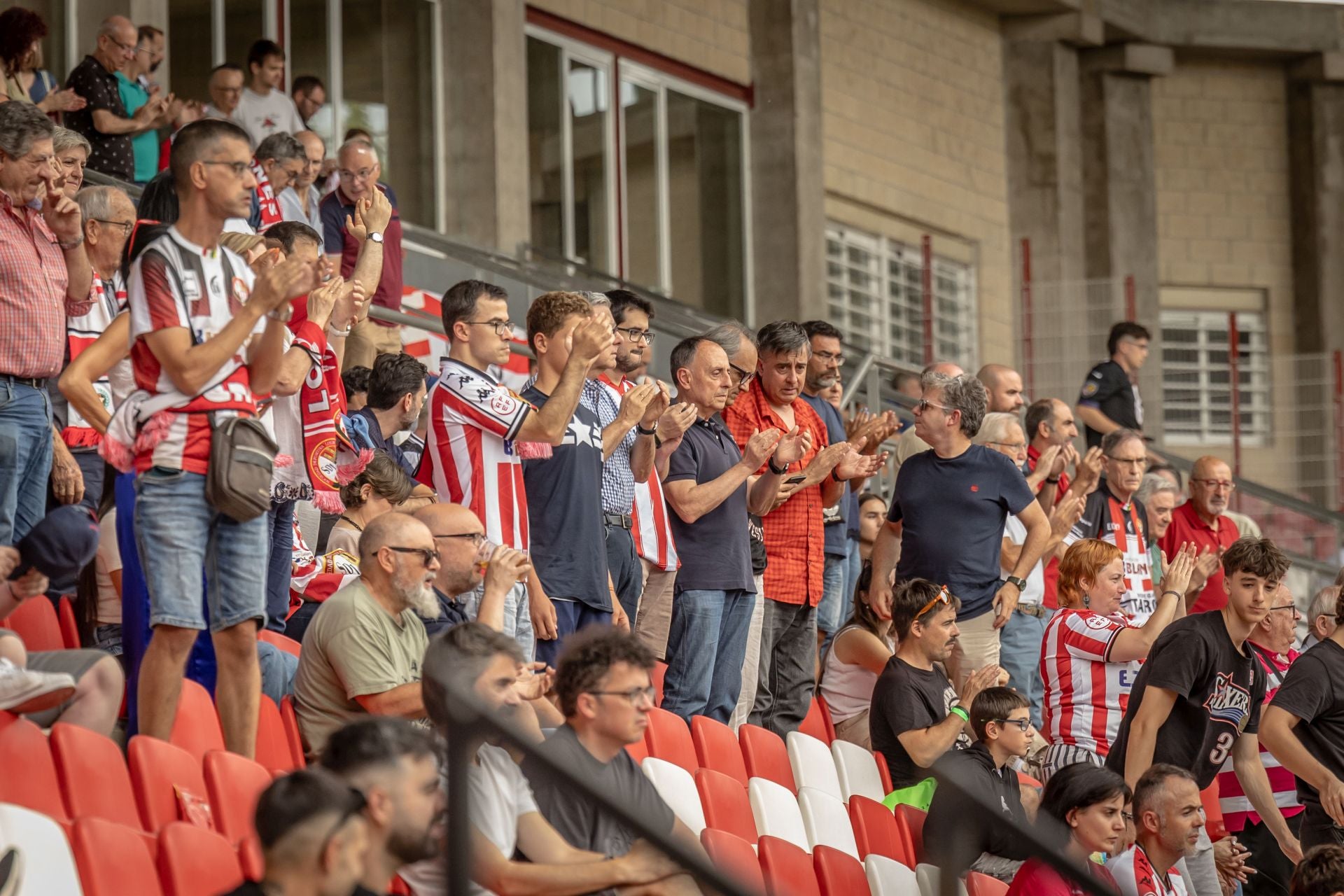 La SDL gana al Eibar en Las Gaunas
