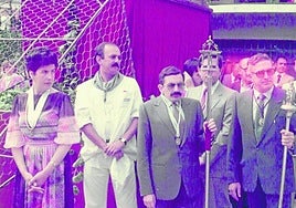 Ofrenda floral en el año 1984, año en el que se introdujo el pisado de mosto.