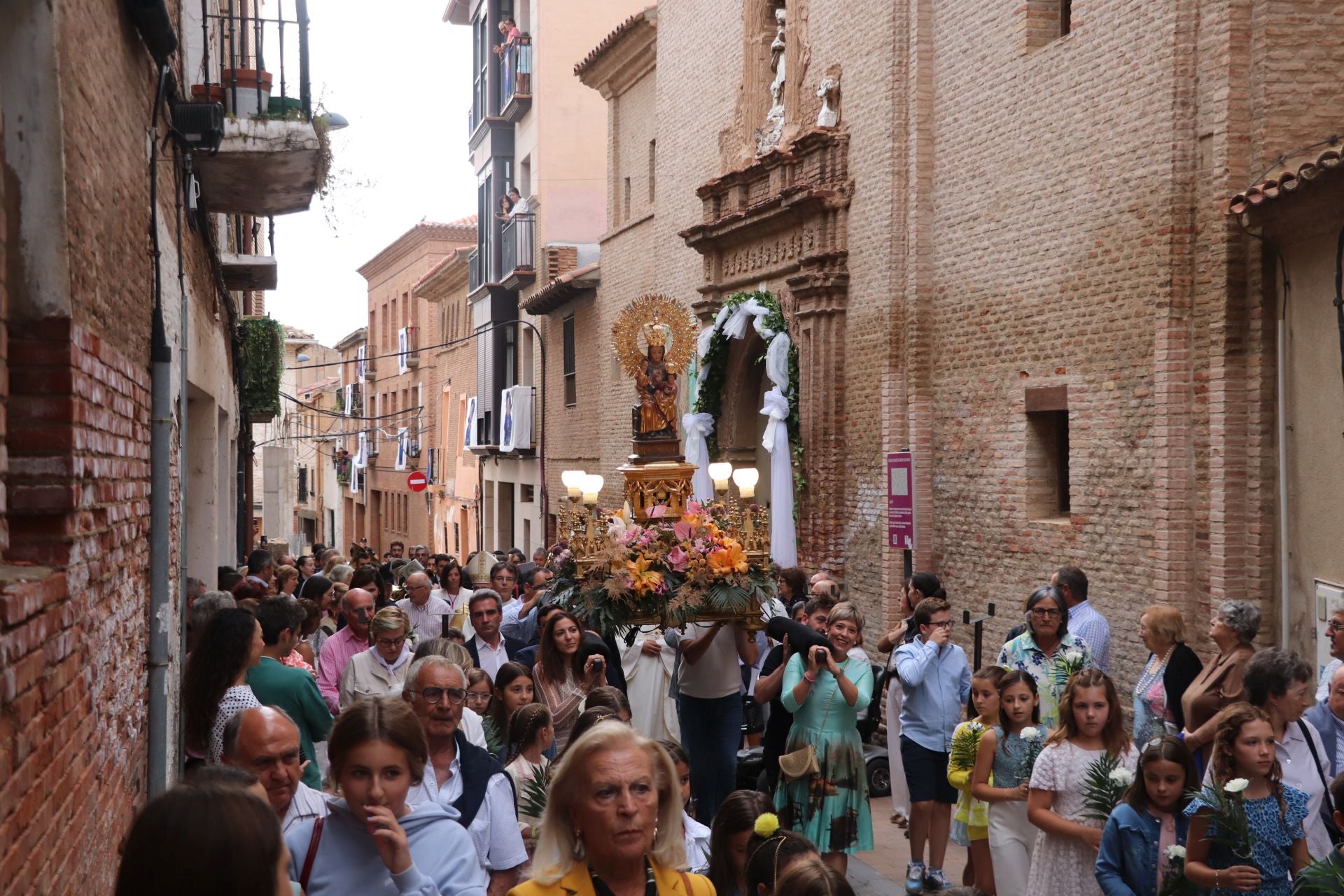 Alfaro celebra a la Virgen del Burgo