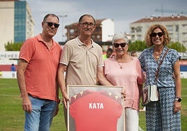 El Club Deportivo Calahorra homenajeó a José Joaquín Catalán, Kata