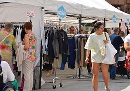 Público, ayer por la mañana, en la feria Promostock, en el Mercadal.