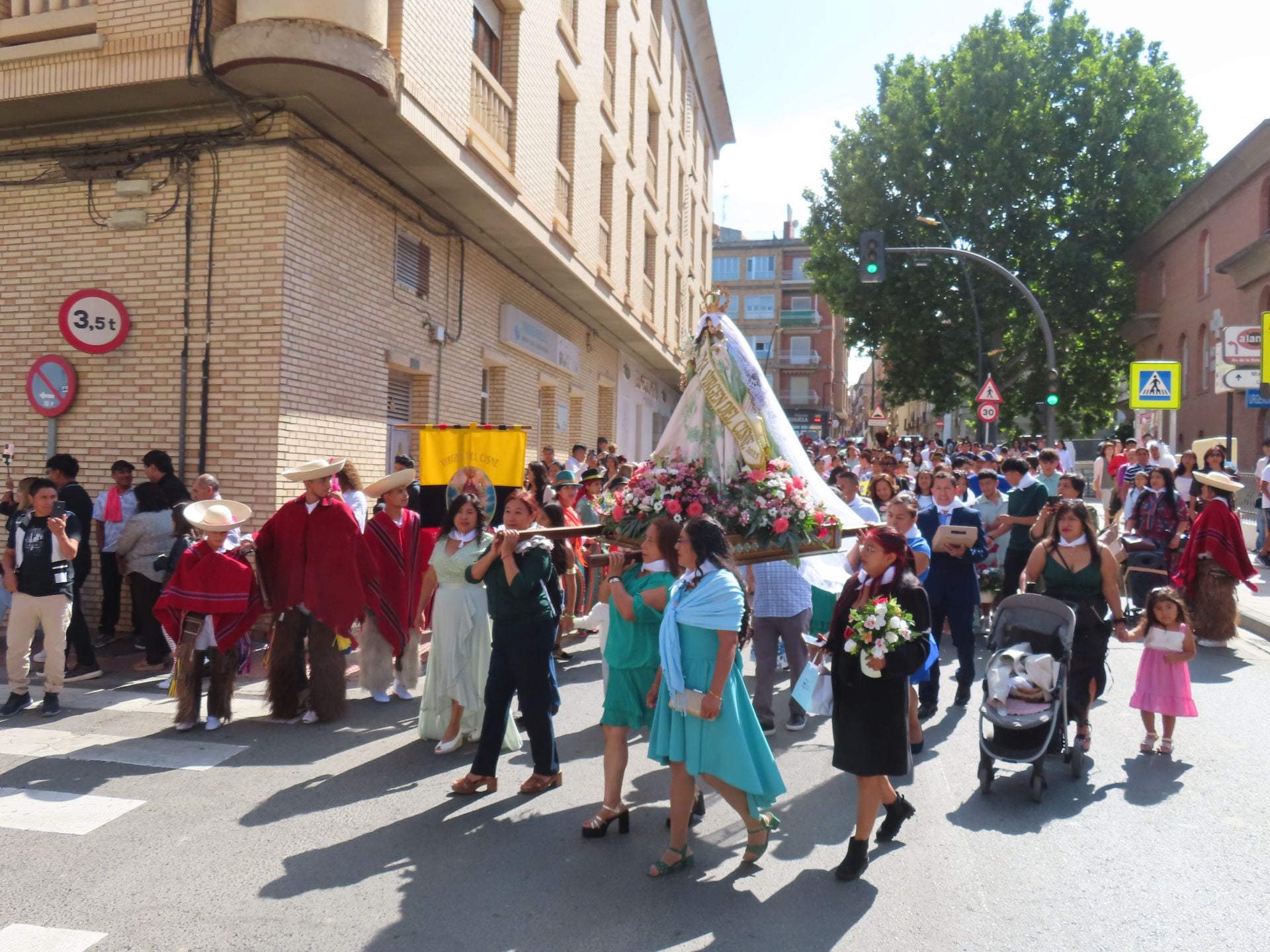 La comunidad ecuatoriana de Alfaro celebra la virgen del Cisne