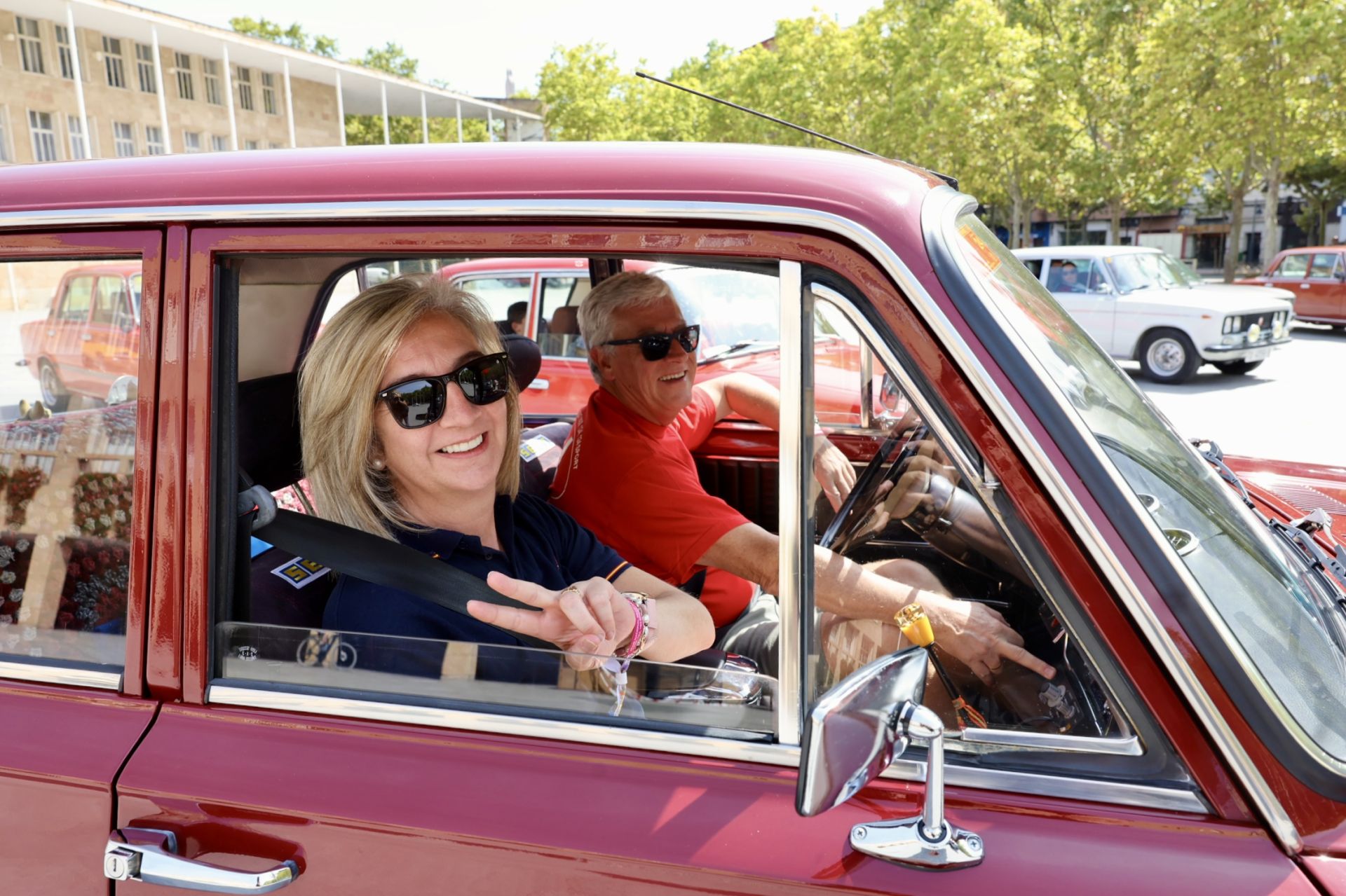 Las imágenes de la concentración de coches Seat de otra época en Logroño