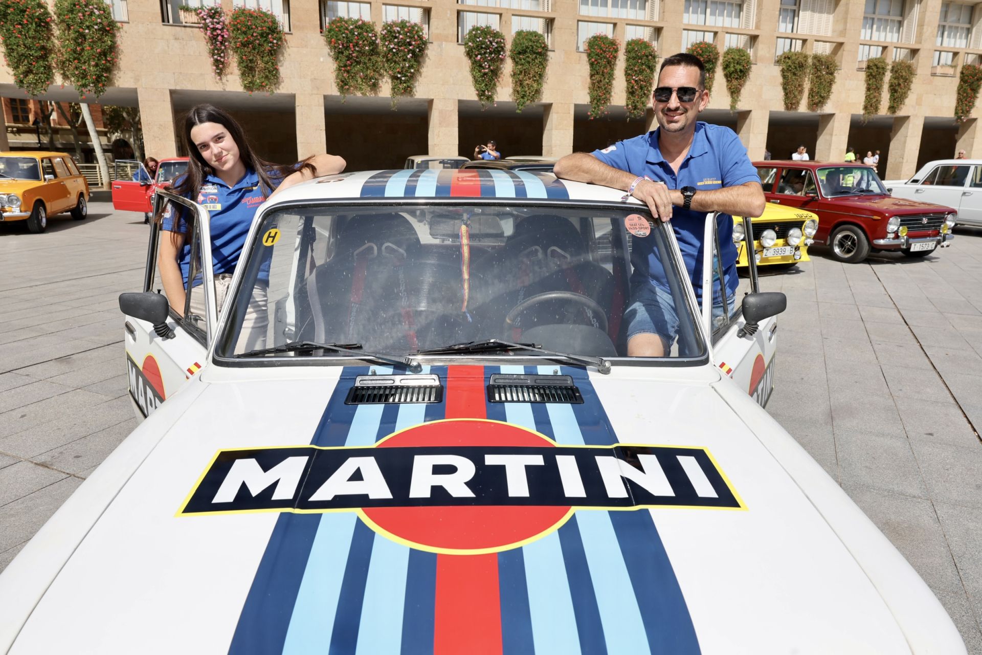 Las imágenes de la concentración de coches Seat de otra época en Logroño