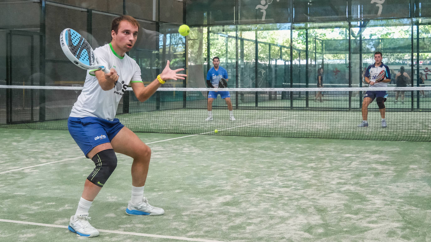 Las imágenes del Torneo La Vendimia de pádel