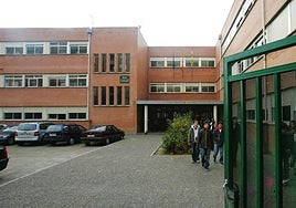 Exterior del colegio Escultor Daniel de Logroño, en una imagen de archivo.