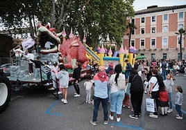 Tragantúa e hinchables en unas fiestas de San Mateo.