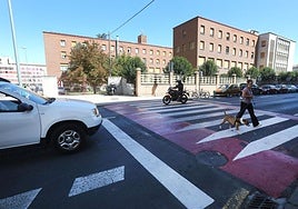 Paso de peatones de Madre de Dios, en la confluencia con Alcalde Emilio Francés.
