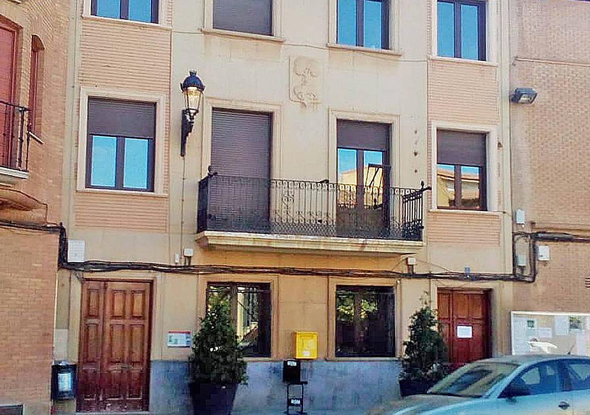Fachada del ayuntamiento de la localidad.