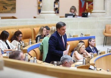 El consejero de Educación defiende la legalidad de la prohibición del velo en el Sagasta