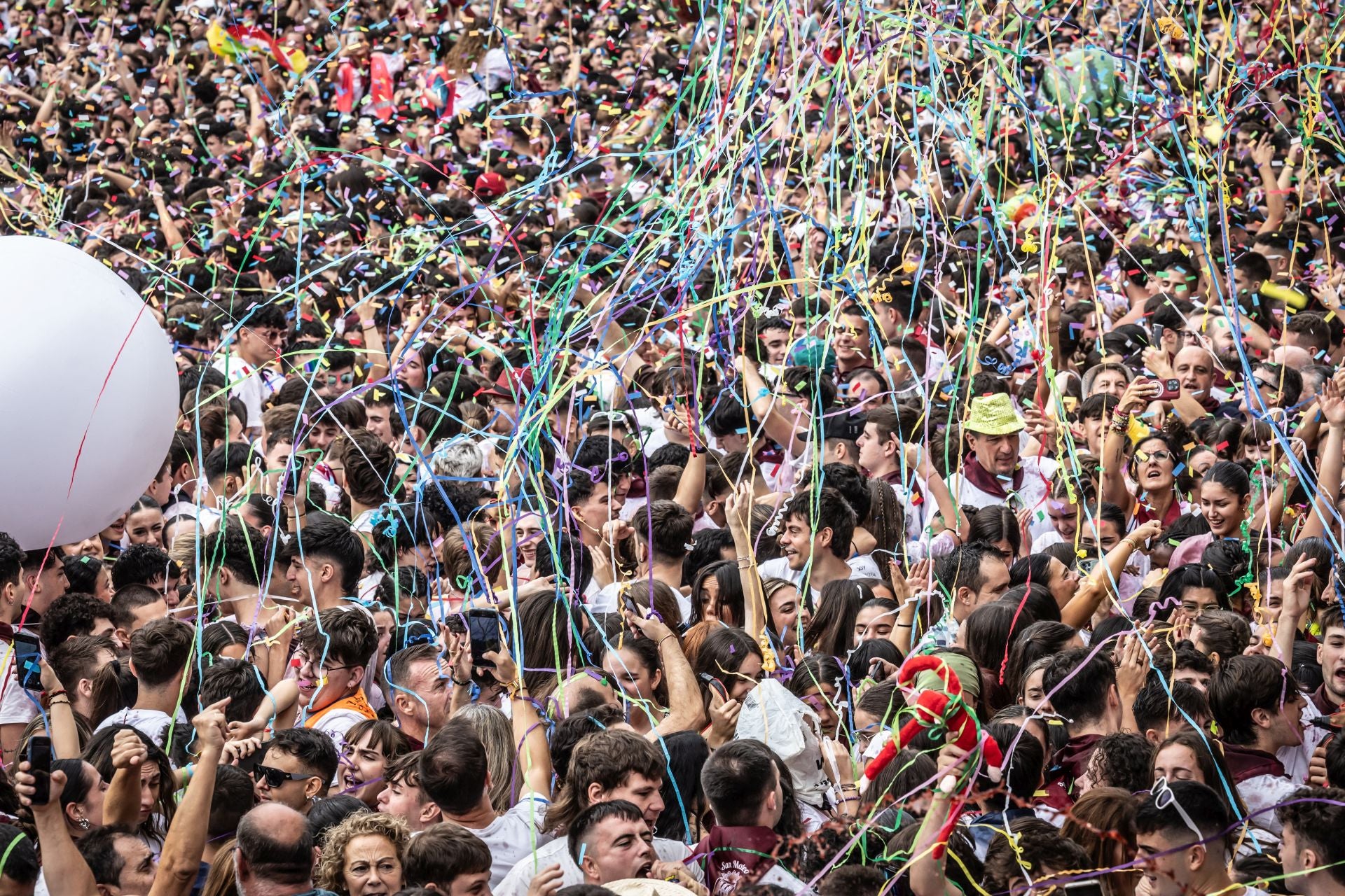 Las imágenes del cohete de San Mateo de Logroño desde la plaza del Ayuntamiento