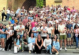 Los nacidos este año reciben el pañuelo festivo