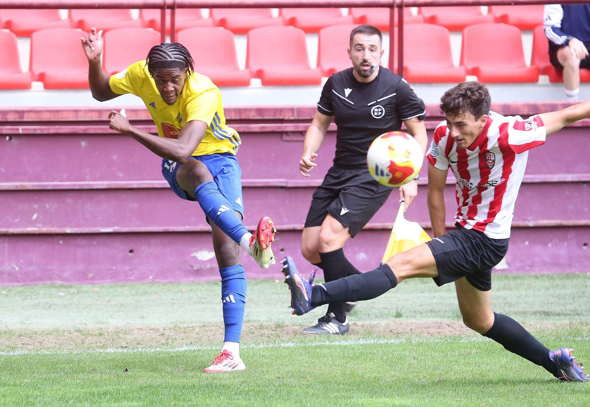 La UDL consigue el triunfo ante el Ebro