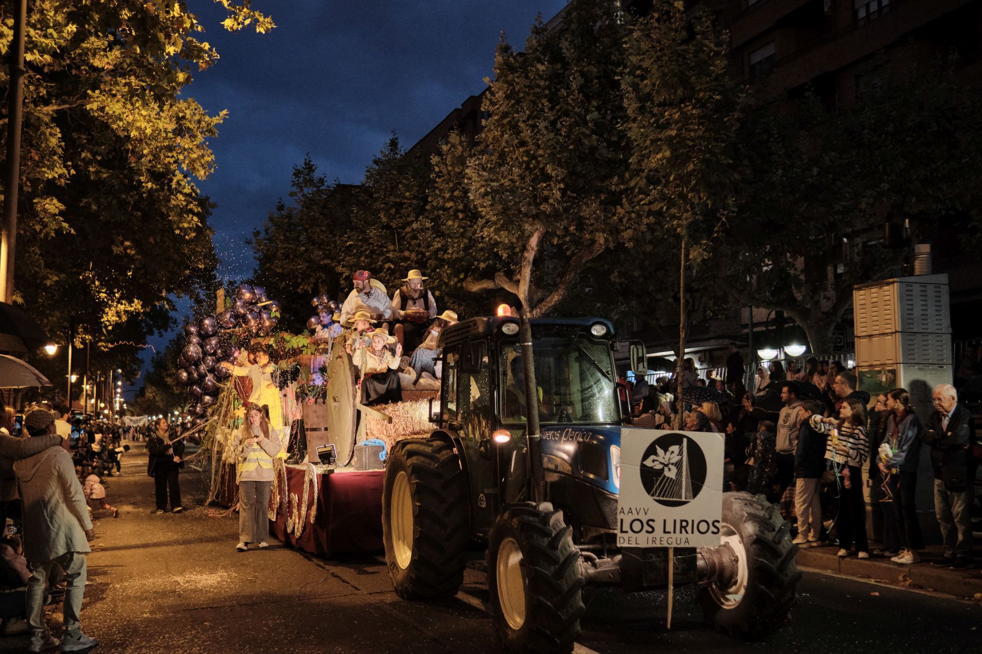 El desfile de carrozas por Logroño