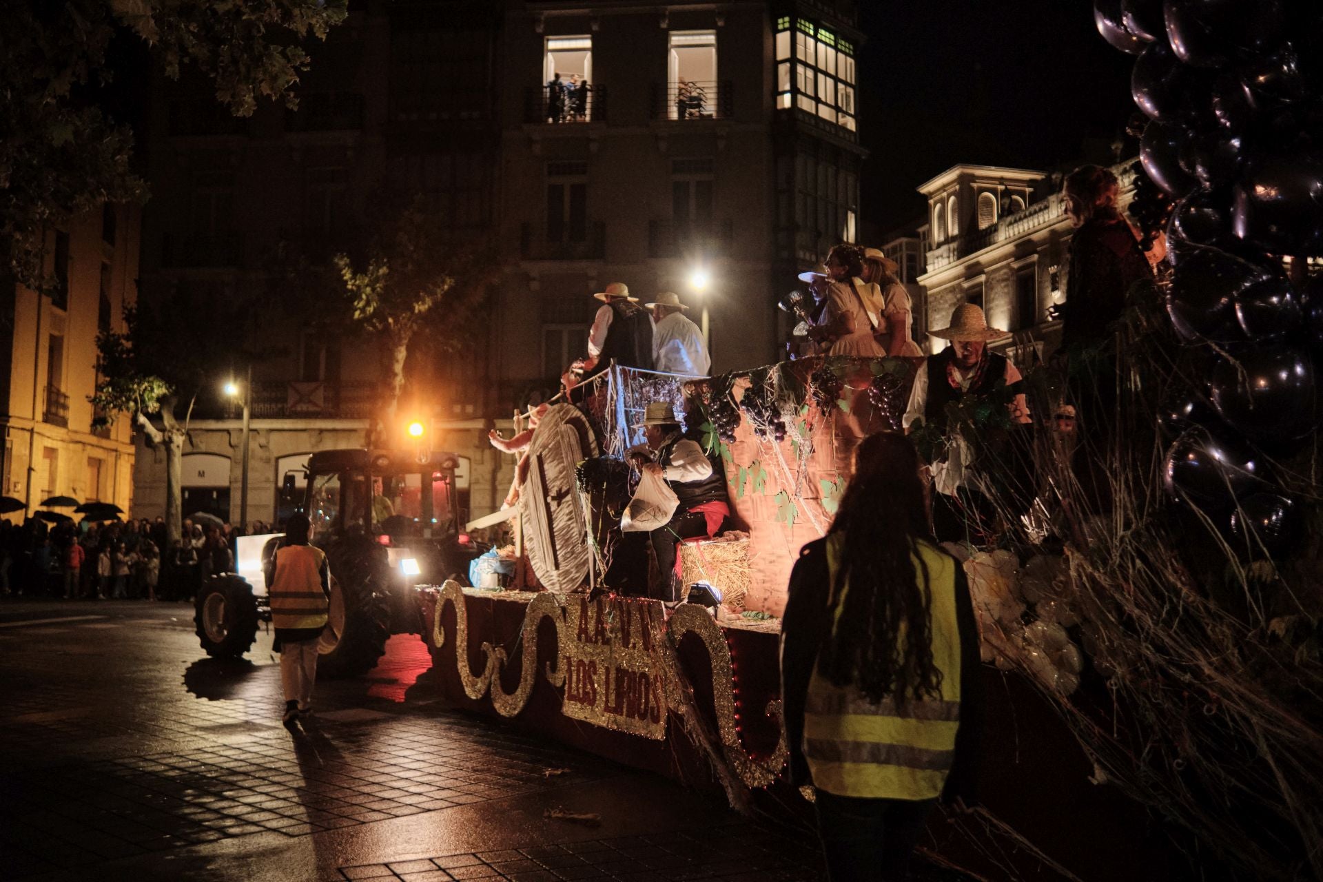El desfile de carrozas por Logroño