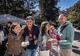 Mañana de degustaciones, música y gigantes y cabezudos en San Mateo