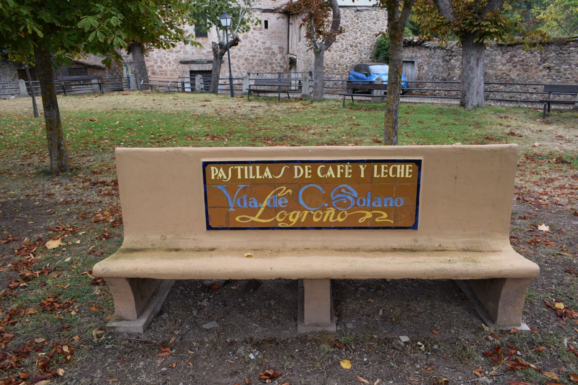 Los emblemáticos bancos de Pradillo, Bien de Interés Cultural