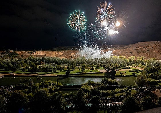 Primera noche de fuegos artificiales de San Mateo