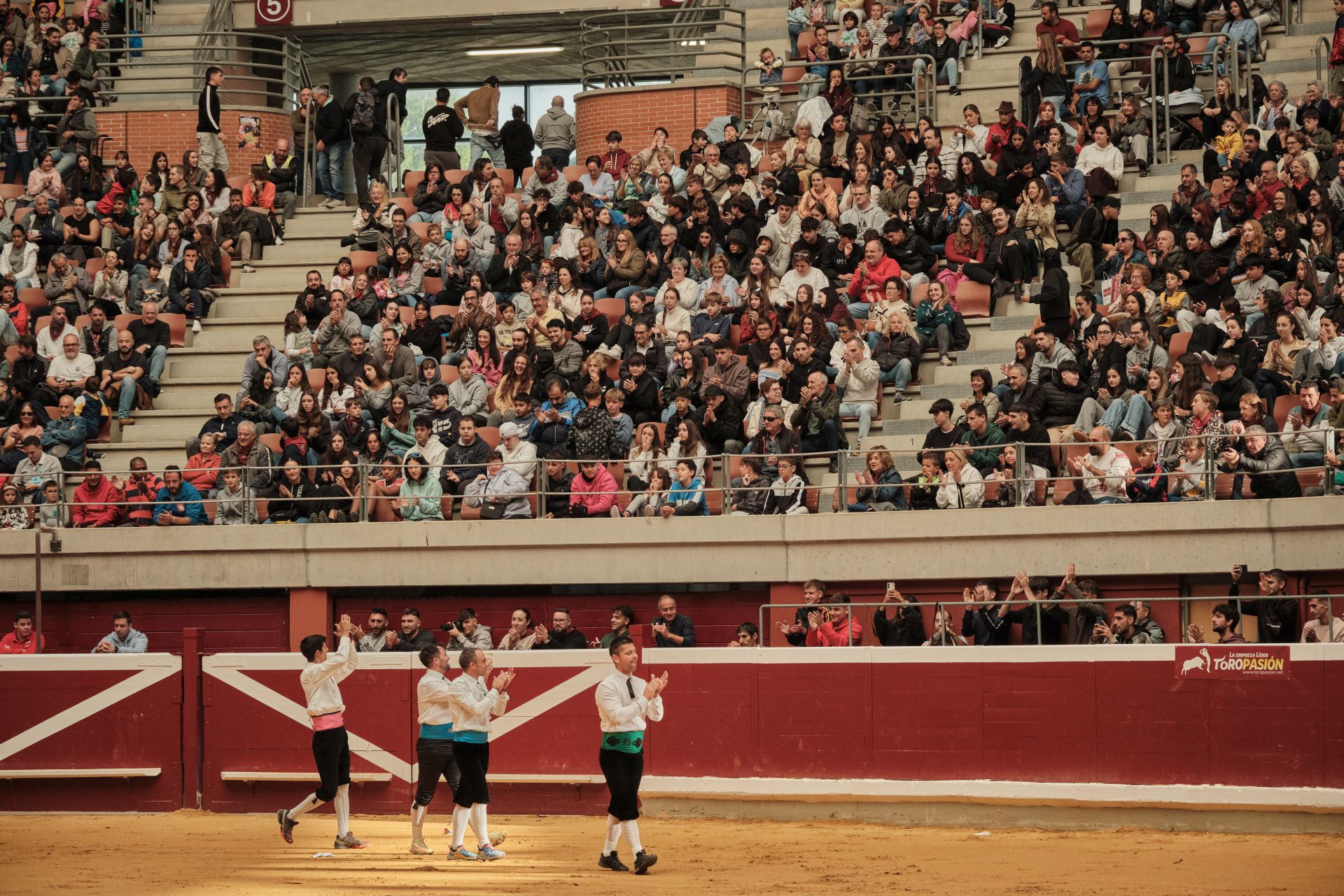 Martes de vaquillas en La Ribera