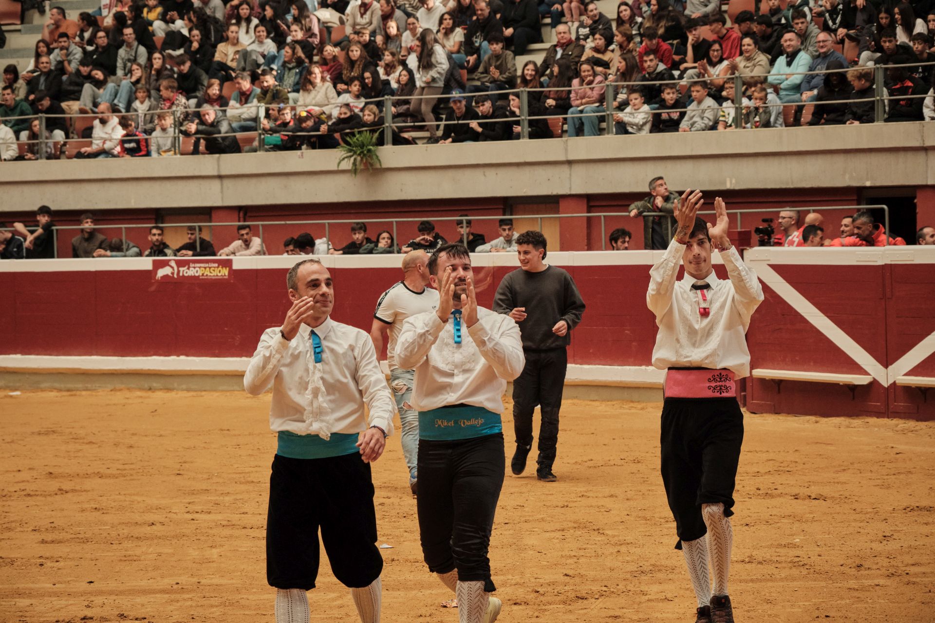 Martes de vaquillas en La Ribera