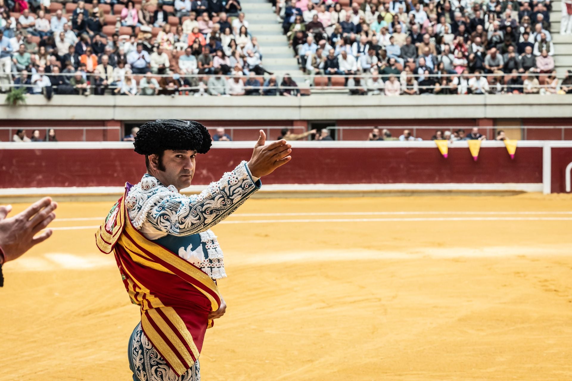 Borja Jiménez, a hombros en el cierre de la feria de San Mateo