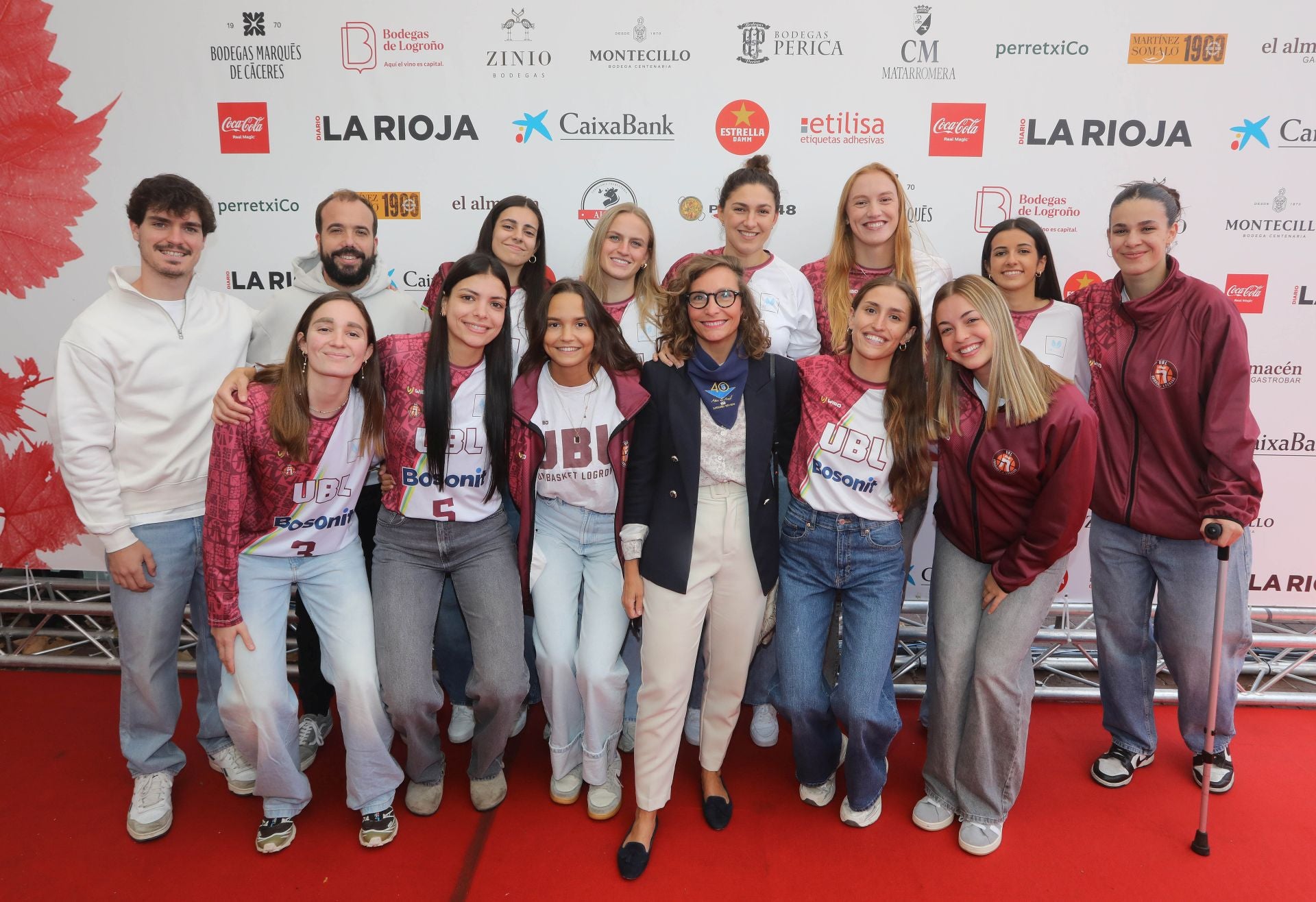 Juan Lacarra, Ceci Aldecoa, Dani Rubio, Emma Florez, Iria Losada, María Llorente, Linda Van Schaik, Clara Ojeda (Bosonit), Teresa Sedlakova, Heather Forster, Mónica Alonso, Nina Padrosa, Carol Sañudo y Paula Real. 