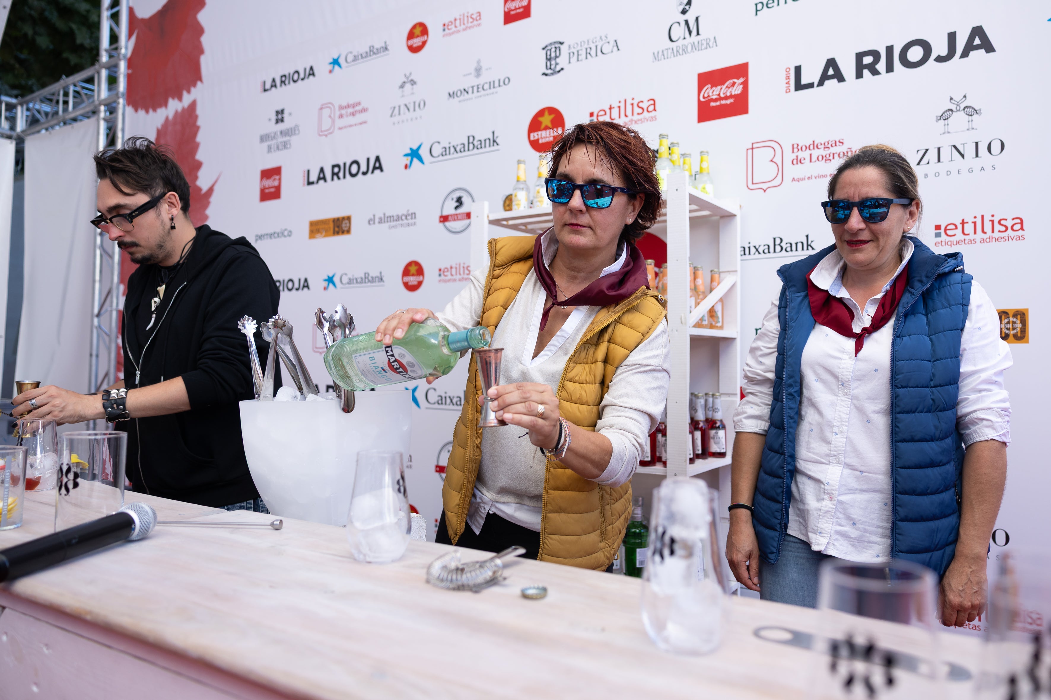 Las imágenes del taller de coctelería de Elena Urigüen