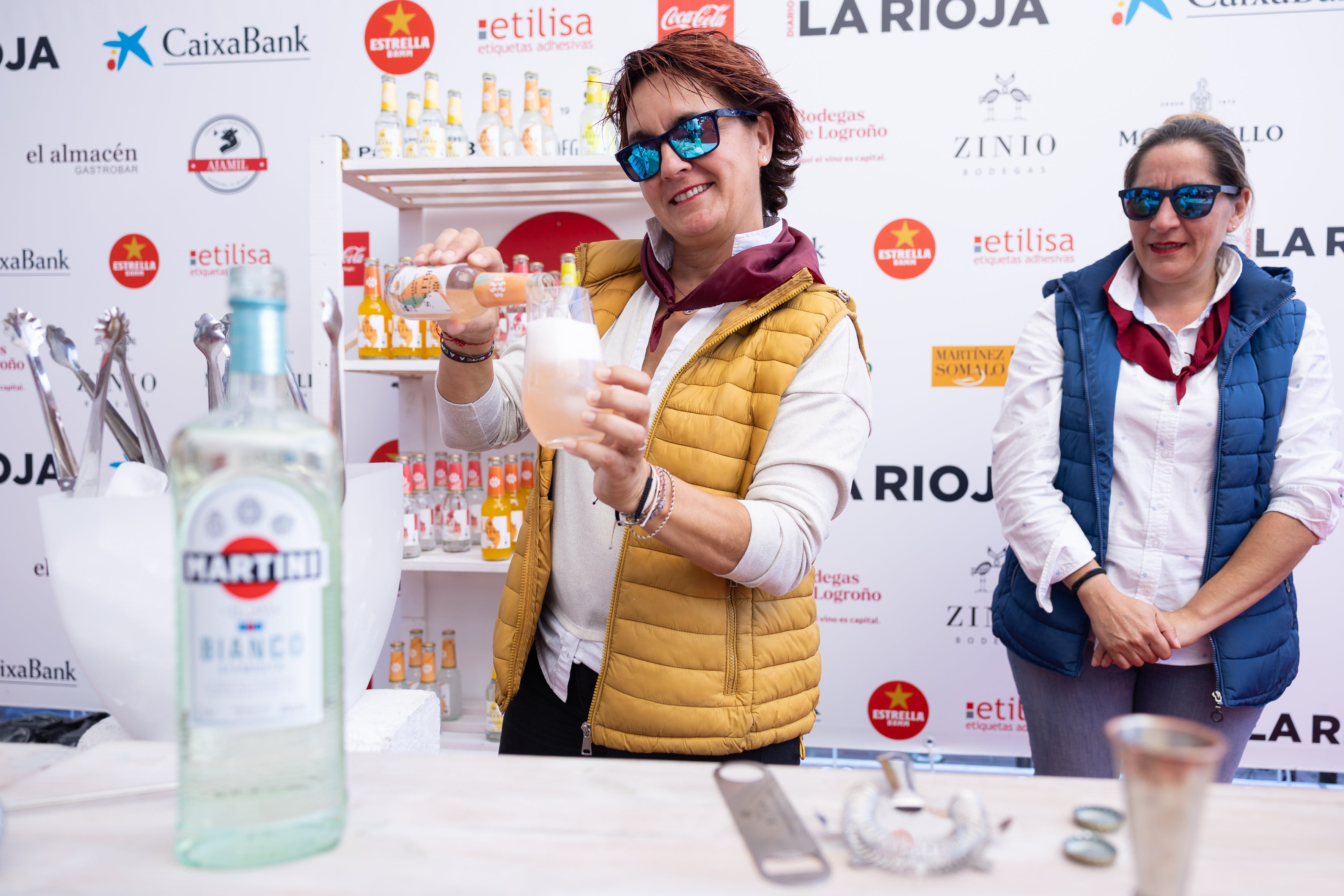 Las imágenes del taller de coctelería de Elena Urigüen