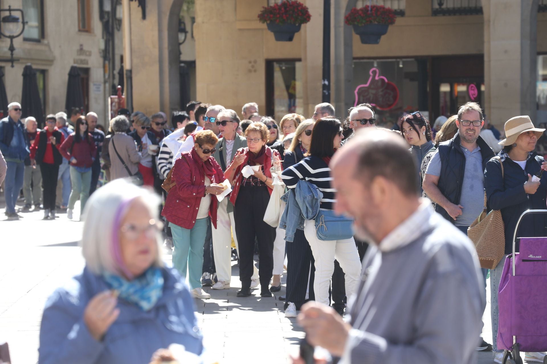 ¿Has estado de degustación para terminar las fiestas? Igual apareces en estas fotos