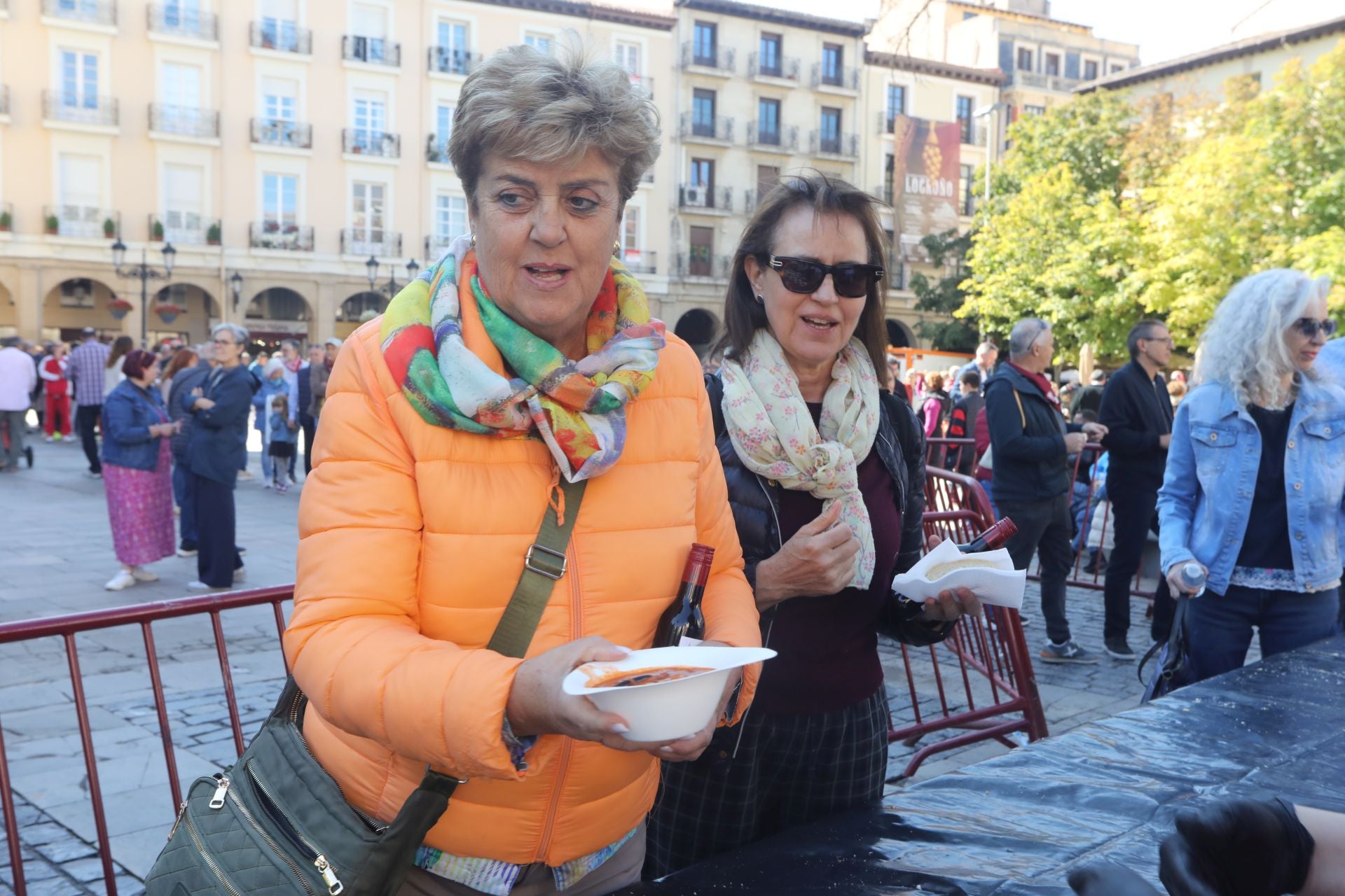 ¿Has estado de degustación para terminar las fiestas? Igual apareces en estas fotos