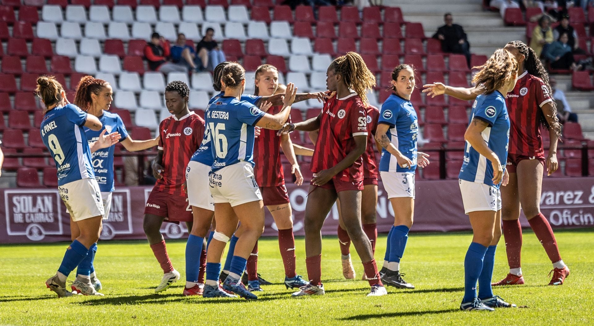 Las imágenes del encuentro entre el DUX y el Alhama